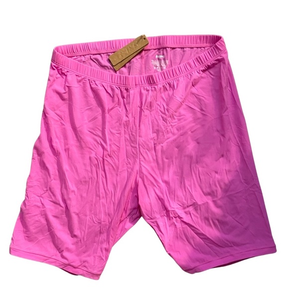 SKIMS NEON ORCHID BIKER SHORTS Sz M - Picture 2 of 3